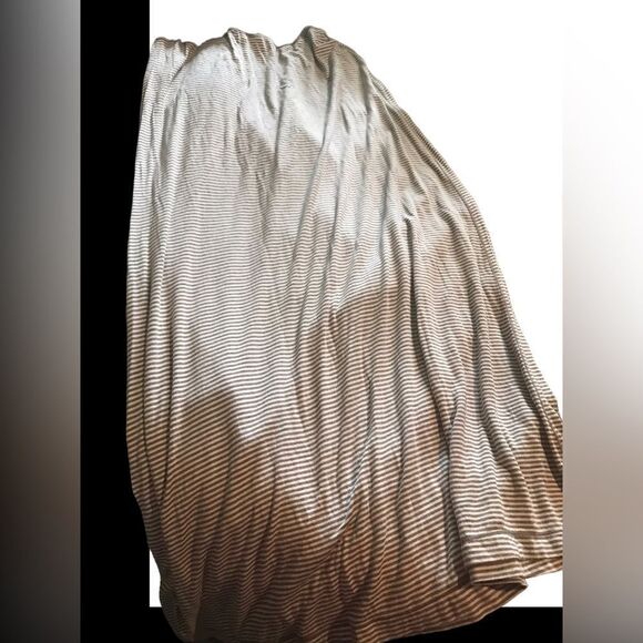 Max Studio size medium long knit skirt khaki and white - Picture 1 of 1